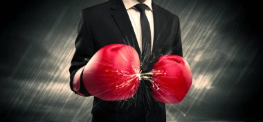 Boks eldivenleri çatışmıştı