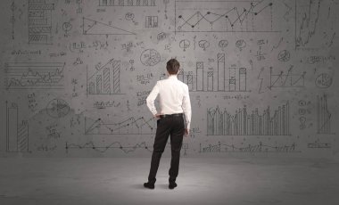 Satıcı iş çizelgeleri duvar ile