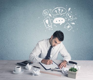 Şüpheli ve kafası karışık bir iş adamı