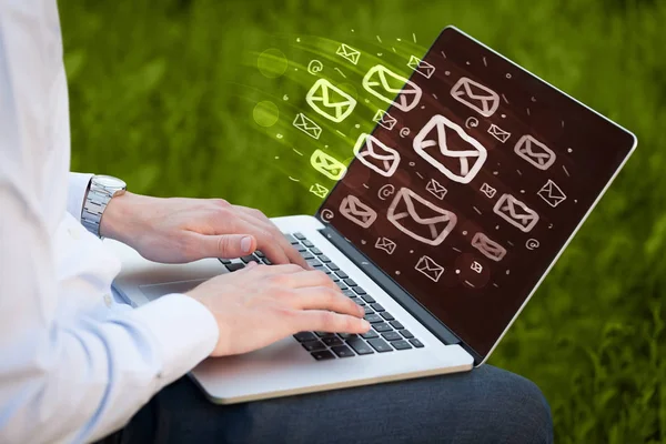 Concept d'envoi d'e-mails — Photo
