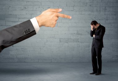 Profesyonel olmayan satıcı ateş olmak
