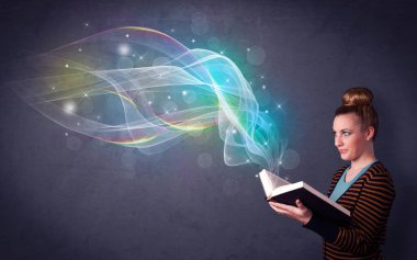 Genç Bayan dalgalar ile kitap