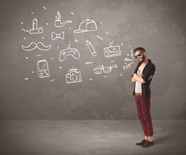 Komik hippi adam çizilmiş şeyler bağırıyor.