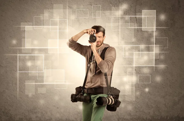 Male holdig professional camera with lens — Stock Photo, Image