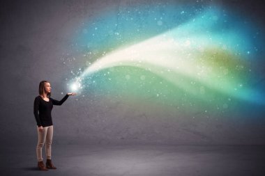 Kadın holding ışık