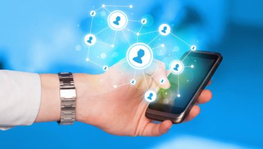 Smartphone, sosyal ağ kavramı işaret parmak