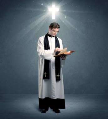 onun nimet veren genç rahip