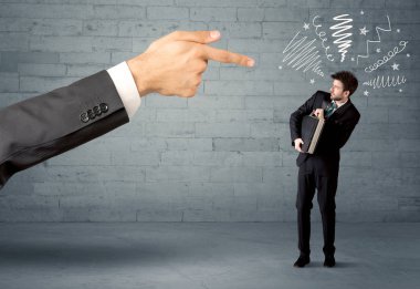 Profesyonel olmayan satıcı ateş olmak