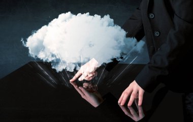 Etkileşimli tablo dokunmadan eller