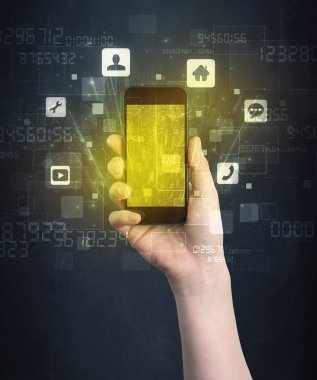 el ile altın perde smartphone tutarak