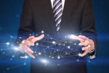 Ağ bağlantıları tutan işadamı 