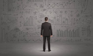 Satıcı iş çizelgeleri duvar ile