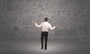 Satıcı iş çizelgeleri duvar ile