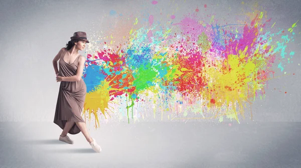 色彩斑斓的年轻街头舞蹈演员 — 图库照片