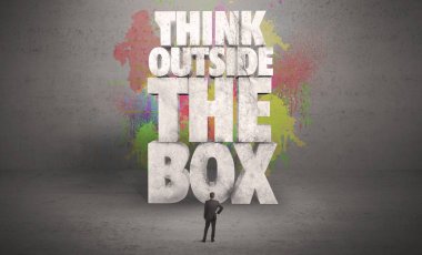 İş kişi ile yaratıcı tavsiye duvar