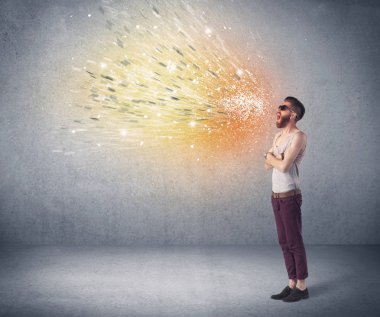 Moda mankeni renkli sıçrama diye bağırıyor.