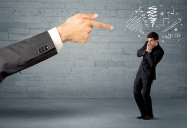 Profesyonel olmayan satıcı ateş olmak