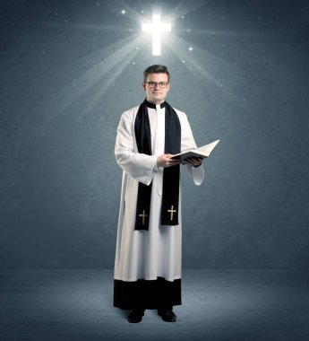 onun nimet veren genç rahip