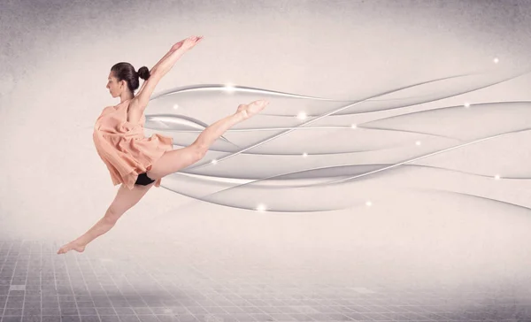 Bailarina de ballet interpretando danza moderna con líneas abstractas — Foto de Stock