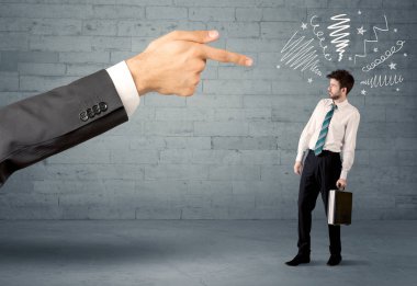 Profesyonel olmayan satıcı ateş olmak