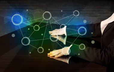 Etkileşimli tablo dokunmadan eller