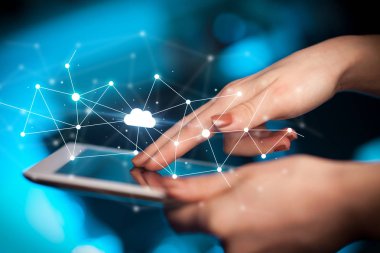 Tablet bulut kavramı ile dokunmadan parmak