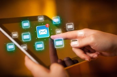 Mail ile tablet dokunmadan parmak