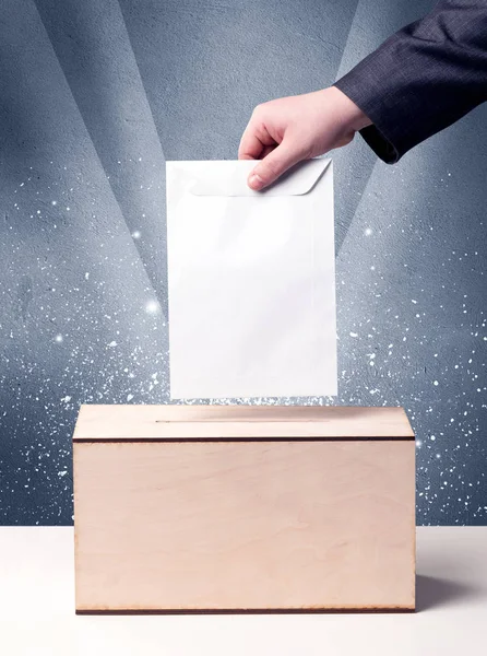 Ballot box with person casting vote — Stock Photo, Image