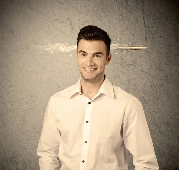 Hızlı yaratıcı pazarlamacı yasaktır kurşun ile