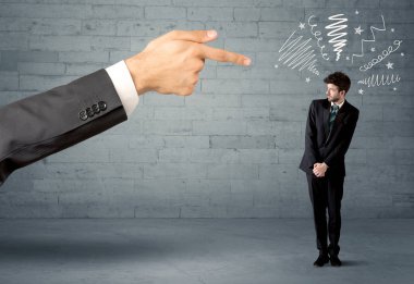 Profesyonel olmayan satıcı ateş olmak