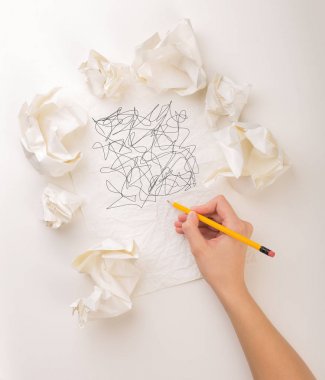 El buruşuk kağıt yazma