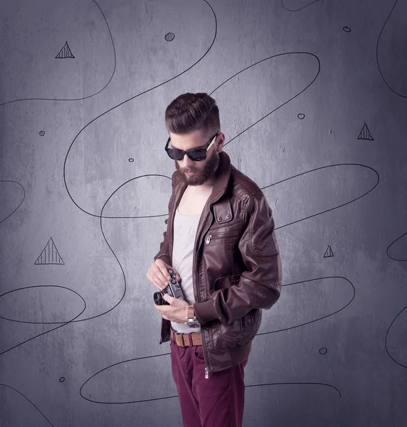 Hipster guy with beard and vintage camera — Stock Photo, Image