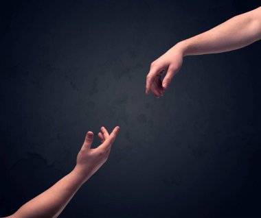 Bir el daha dokunmak üzere.