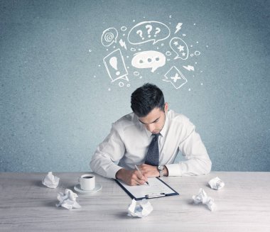 Şüpheli ve kafası karışık bir iş adamı