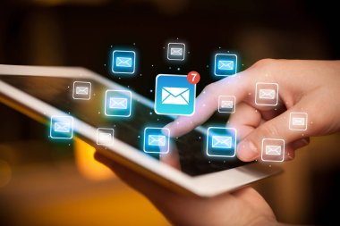 Mail ile tablet dokunmadan parmak