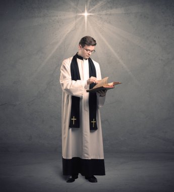 onun nimet veren genç rahip