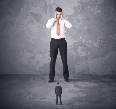 Büyük patron küçük iş arkadaşı arıyorum