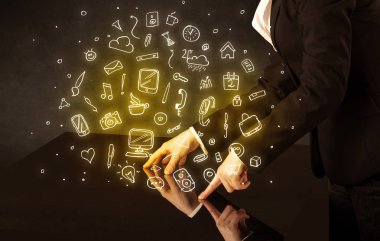 Etkileşimli tablo dokunmadan eller