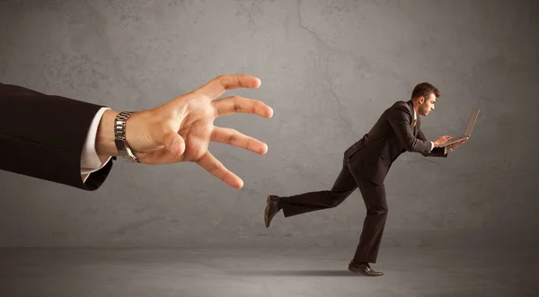 Empresario corriendo de la mano — Foto de Stock