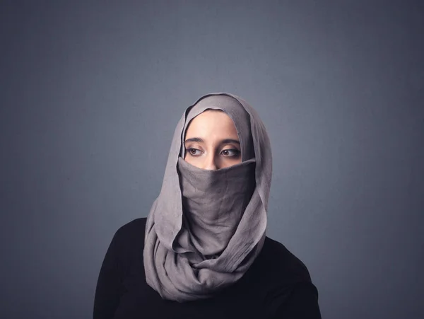 Muslimische Frau trägt Niqab — Stockfoto