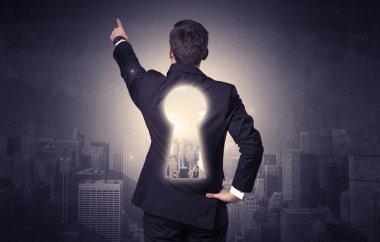 Keyhole sırt ile ayakta işadamı