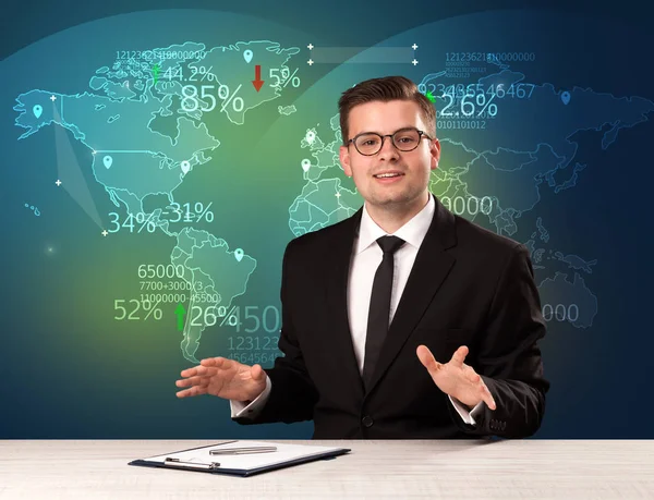 Handel markt analist is studio trading nieuws van de wereld met rapportage — Stockfoto