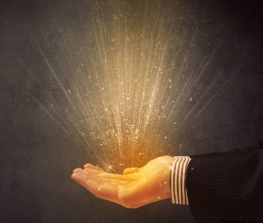 El tutma sarı ışık