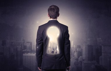 Keyhole sırt ile ayakta işadamı