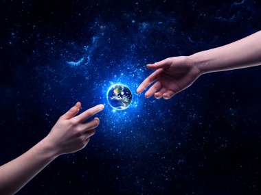 Eller uzayda Dünya 'ya dokunuyor