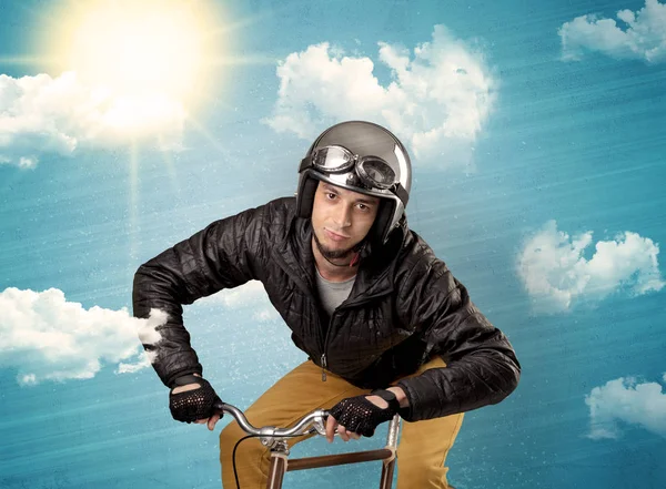 Nerd ryttare med cykel och fint väder — Stockfoto