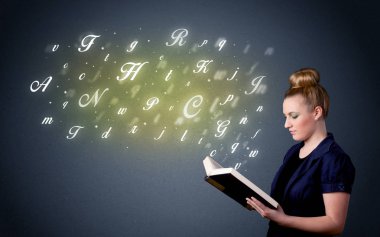 Genç Bayan kitap harfleri ile