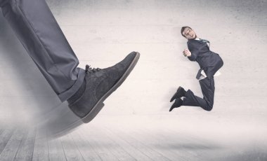 Koca ayak yangın küçük iş adamı