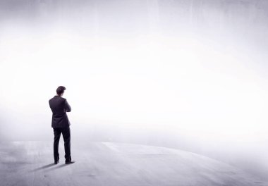 Dikiz duran iş kişi