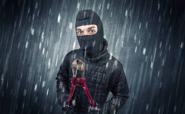 Ev kamera eylem tarafından hırsız yakalandı.